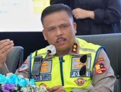 Polantas Menyapa Kakorlantas Terus Digaungkan: Bagi Sembako-Bantu Urus BPKB – Update 1
