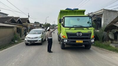 Truk Tambang di Banten Dapat Melintas di Jam Ini, Berkat Keputusan Gubernur Andra Soni yang Menjanjikan Solusi!