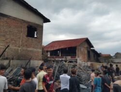 **Kebakaran Gudang Dekorasi Pesta di Jaktim: Kerugian Rp 1,7 Miliar, 700 Meter Persegi Terbakar**