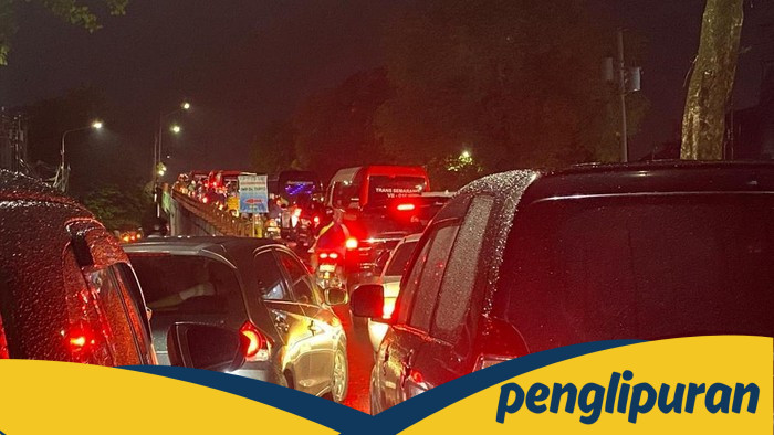 Banjir Semarang: Cerita Pengendara yang Tersedot dalam Maut Macet