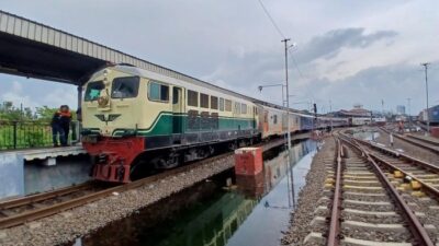 16 Rute Kereta Api Diputar Imbas Genangan di Semarang, Ribuan Penumpang Terdampak