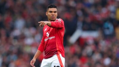 “Casemiro: Kunci Sukses dan Teladan bagi Generasi Baru Man United”