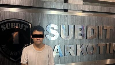 “Pria di Jakbar Jual Tembakau Sintetis di Medsos Pakai Sistem ‘Laku Bayar’!”