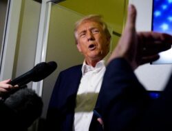 “Konstitusi AS Ditegakkan, Trump Tegaskan Batas 2 Periode: Mimpi 2028 Sirna!”