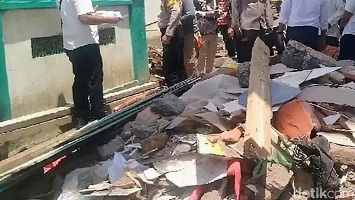 Tragedi Asrama Putri Ponpes Situbondo: 1 Tewas, 11 Luka dalam Ambruknya Sejarah