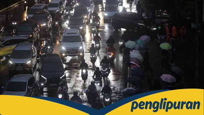 **Masih Ada Genangan, Kemacetan Parah Melanda Jalan Arteri Jakarta di Sore hingga Malam Ini**