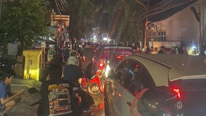 4 Jam di Jalan: Kisah Dandy yang Terjebak Macet dari PIM ke Mampang