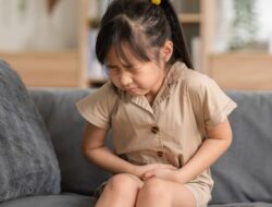 Kenali Penyebab Perut Anak Sakit Melilit Secara Tiba-tiba: Tangani dengan Cerdas