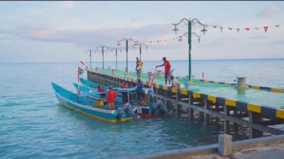 “Setahun Prabowo-Gibran: Transformasi Pesisir yang Mengguncangkan Tradisi”