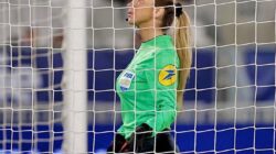 **Manuela Nicolosi: Kisah Wasit Wanita yang Kesal Dicap Terlalu Mencolok di Dunia Bola**