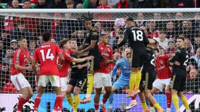 “Casemiro Menyulap Nottingham Vs MU: Setan Merah Terbang di Babak I”