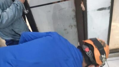 “Damkar Evakuasi Tangan Balita Terjepit Pintu Puskesmas di Cimanggis: Peristiwa Menyayat Hati di Depok”