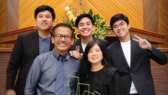 Ayah Jerome Polin: Kenali Gejala Sumbatan Usus Sebelum Terlambat