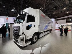 ‘Naik Kelas’, Truk Giga Isuzu Terbaru Dipamerkan di JMS 2025: Spesifikasi dan Performa yang Menjanjikan