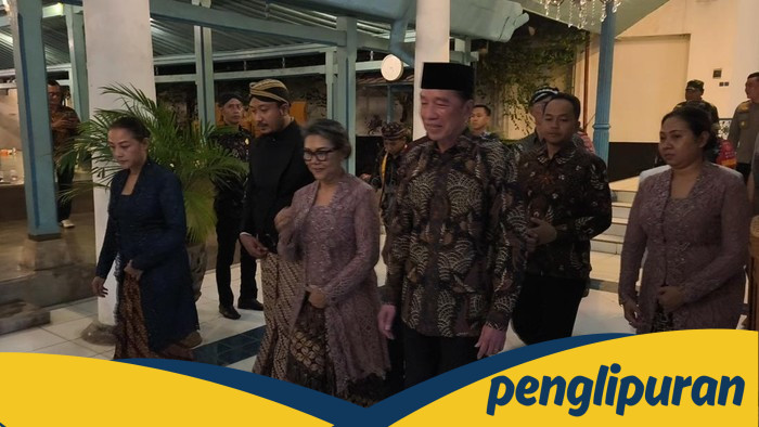 Jokowi dan Gibran Melayat ke Rumah Duka, Menyentuh Hati Raja Solo PB XIII