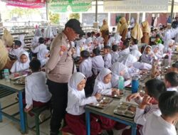 “SPPG Polres Siak Selamatkan 2.004 Siswa dengan MBG Aman Berkualitas!”