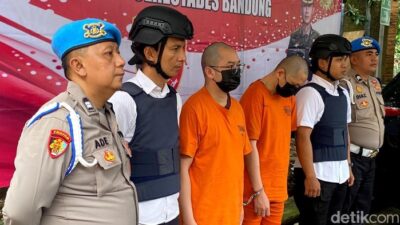 **”Pria di Bandung Dibunuh 2 Kakaknya Karena Sering Mabuk dan Ngamuk, Tragedi Keluarga Berdarah”**