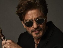“Shah Rukh Khan: 6 Trik Bugar Bollywood untuk Usia 60!”