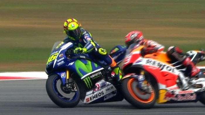 **Mantan Pebalap MotoGP Sebut Rossi Bukan Korban Sepang Clash: Analisis Rivalitas Rossi vs Marquez**