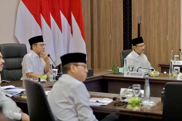 **Kemensos Hadirkan Skema Masa Depan untuk Lulusan Sekolah Rakyat, Gus Ipul: Tak Boleh Ada Pengangguran!**