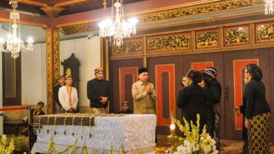 Menbud Fadli Zon Berikan Dukungan Mendalam atas Wafatnya Sri Susuhunan Pakubuwana XIII