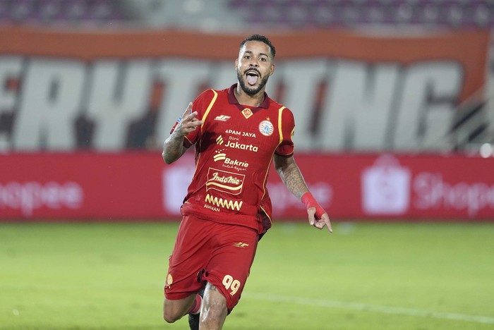 Persija Bersaing di Papan Atas, Maxwell Souza Cetak Hat-trick di Pekan Ke-11