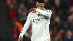 Bellingham Belain Trent Alexander-Arnold dalam Pertandingan Liga Champions Liverpool vs Real Madrid