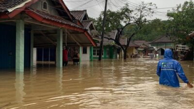 Banjir Menerjang Sejumlah Desa di Pandeglang Usai Hujan Deras