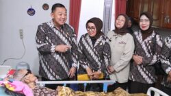 **Purnawirawan Polri Metro Jaya Kunjungi Istri Hutagalung, Perkuat Semangat Kekeluargaan jelang Hari Pahlawan**