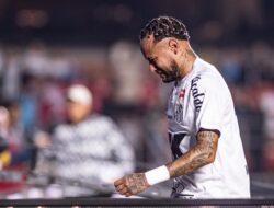 [Bukan Jalan Pulang yang Indah untuk Neymar, Kisah Cinta Tak Terlupakan]