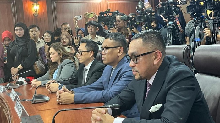 [Contoh Judul yang Dibuat User]