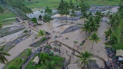 Banjir Lahar Semeru Jebol Tanggul Regoyo, Warga Lumajang Ancamungsak!