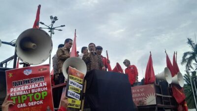 Ketua BAM DPR Temui Massa Buruh, Setuju Ubah UU Ketenagakerjaan – Update 1