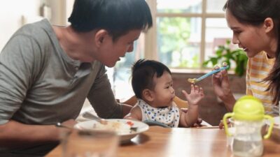 “Mengubah Masa Depan Anak dengan Feeding Rules 2-30-2: Cara Sederhana Membiasakan Makan Teratur”