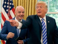 [Infantino Dinilai Langgar Statuta FIFA karena Dukung Trump, Apakah Ini Pelanggaran Etos Olahraga?]