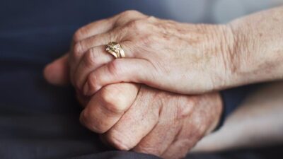 Umur 100 Tahun, Mimpi yang Semakin Jauh bagi Generasi Modern