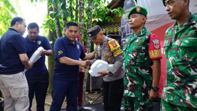 **Perkuat Mobilitas Bhabin, Polri Serahkan Kendaraan untuk ‘Polisi Penolong’**