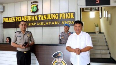 “Urus Surat Kendaraan ke Manokwari, Emrus Puji Pelayanan Polres Priok: Revolusi Pelayanan Publik!”