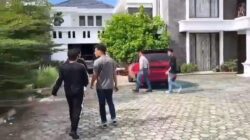 4 Fakta Mengejutkan: 27 WNA Cina Tipu Lansia Lampung, Dideportasi Polisi!