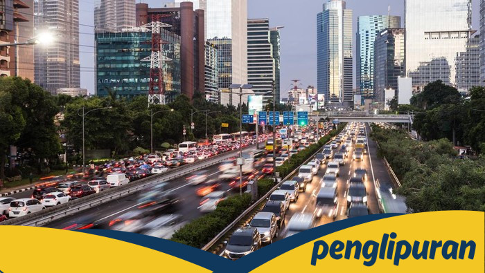 [Sejumlah Titik di Tol Dalam Kota Jakarta Macet Siang Ini] : Warga Terjebak dalam Reli Kebakaran di Jalan Tol!