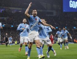 **Man City Hajar Liverpool, Guardiola: Bukti Pesaing Juara!**