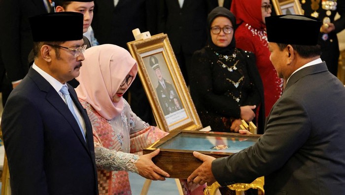 Media Asing Sorot Keputusan Kontroversial Gelar Pahlawan Soeharto