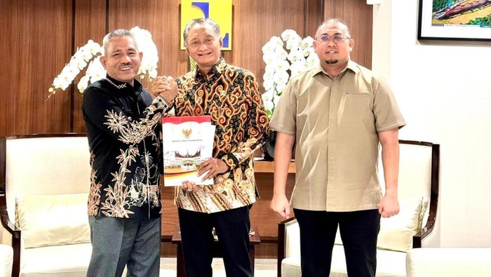 Andre Rosiade Dorong Peningkatan Jalan di Lima Puluh Kota Lewat Pertemuan Strategis dengan Menteri PU