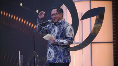 **Tito Karnavian: Penghargaan Kepala Daerah, Kunci Membangun Kompetisi Sehat di Indonesia**
