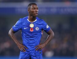 **Caicedo Tak Terganti: Peran Kunci di Lini Tengah Chelsea**