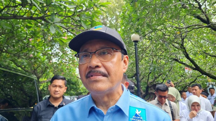 Kemensos Mulai Salurkan Laptop Untuk Siswa Sekolah Rakyat, Target 16 Ribu - Update 1