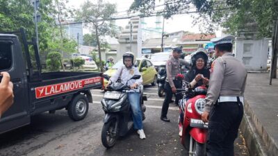 [Samsat-Polantas Kota Serang Tangkap 88 Mobil Nunggak Pajak, Ini Akibatnya!]