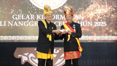 **Mendagri Tito Dianugerahi ‘Petua Panglima Hukom’ oleh Wali Nanggroe Aceh, Kenapa Ini Penting?**