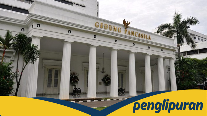 **Kemlu Pulangkan 300 WNI Rentan dari Detensi Malaysia, Kapal Kebangsaan Bawa Harapan**