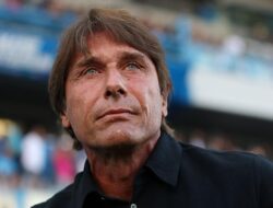Conte Cuti di Tengah Situasi Ruang Ganti Napoli yang Memanas – Update 1